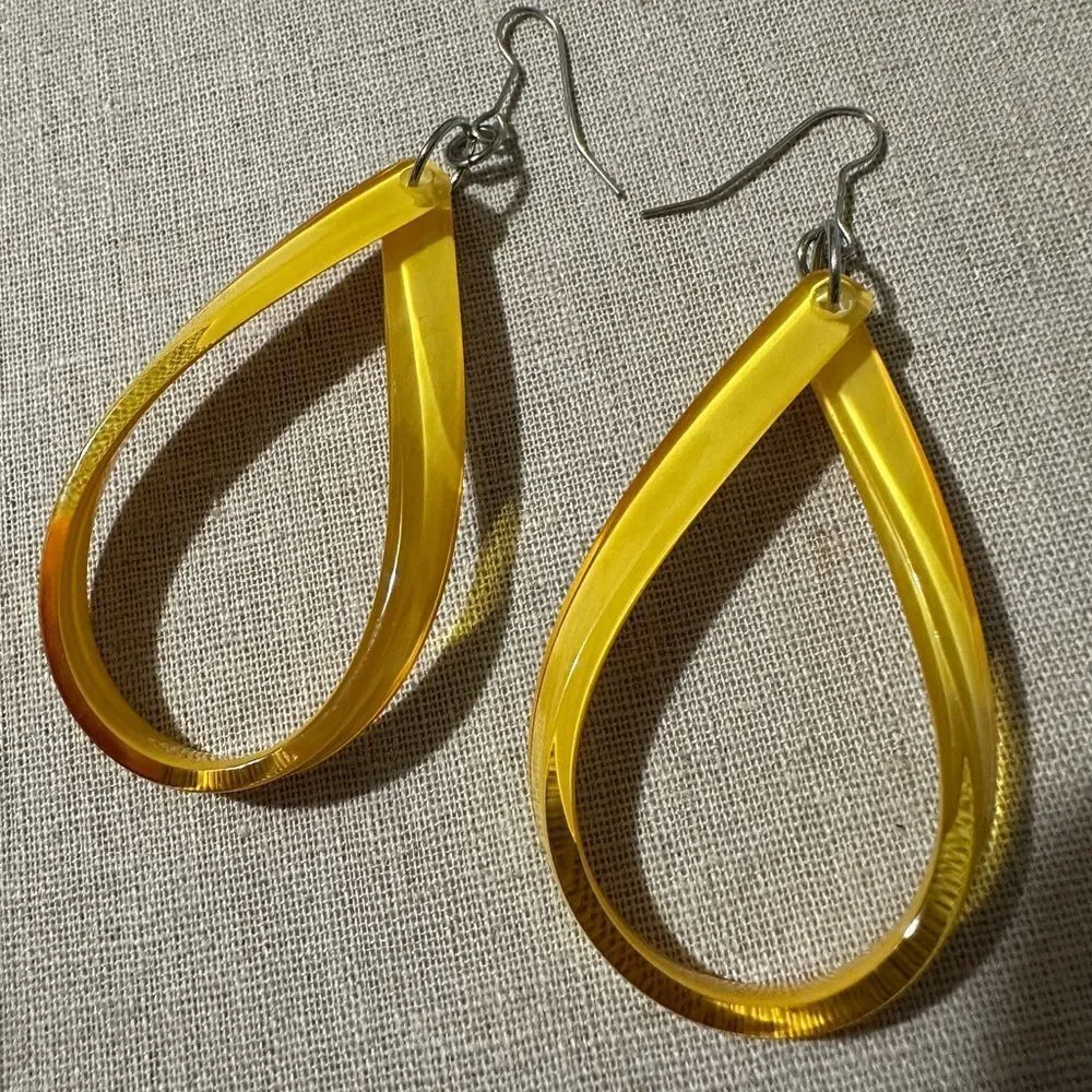 N/A bold yellow